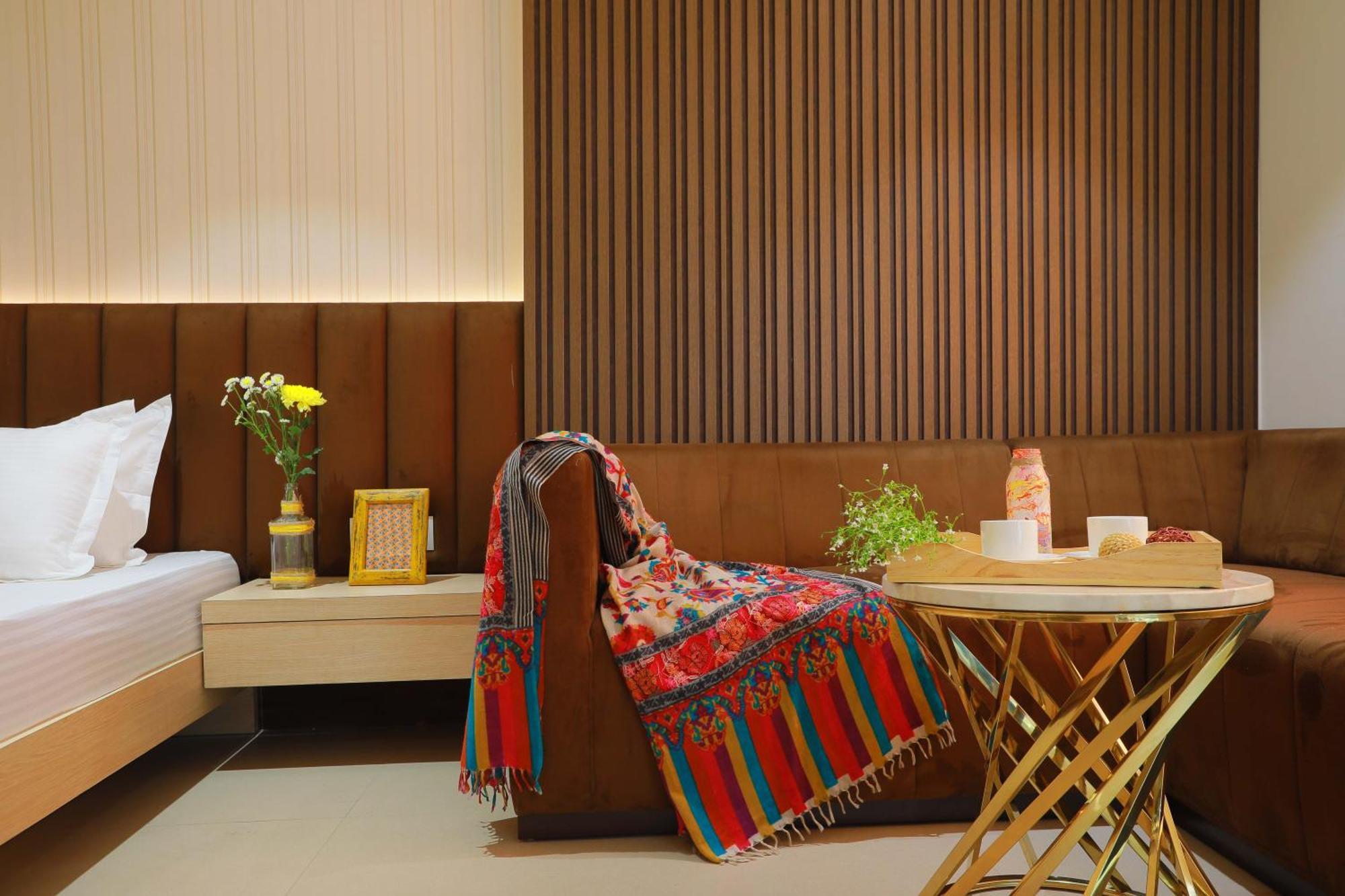 Hotel 16 Delhi  Bagian luar foto